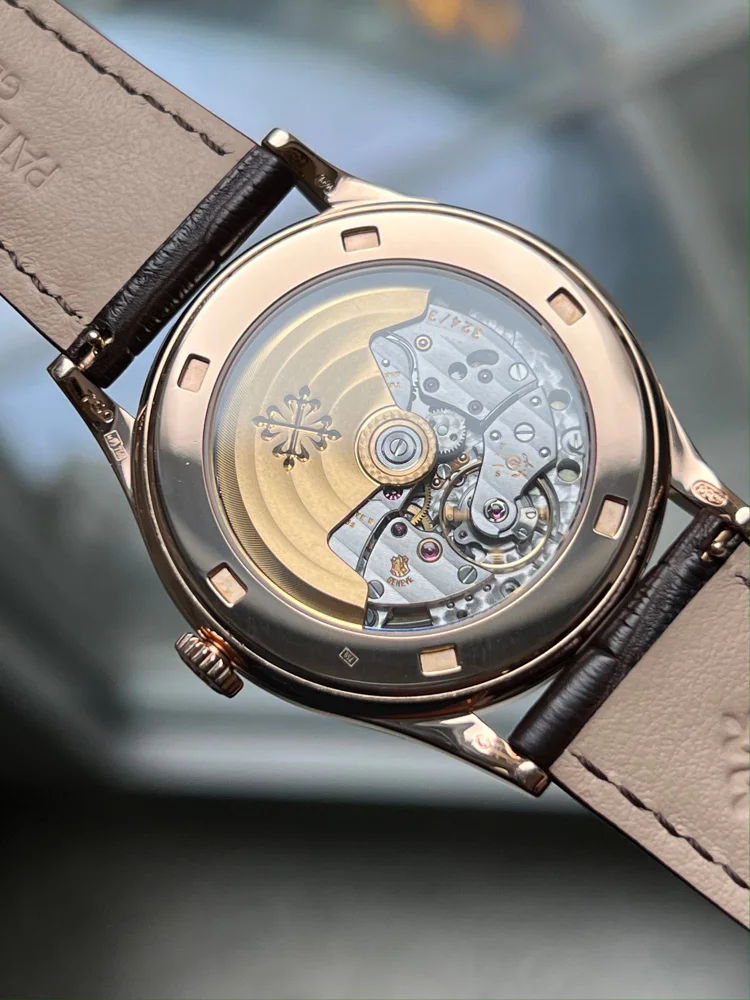 Patek Philippe Calatrava 5296R-001
